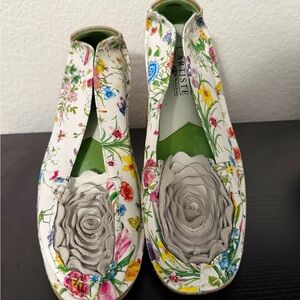 Spring Step L’Artiste  Floral Women's Flats - White and Multicolor